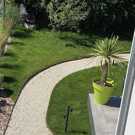 Le Clos Des Pommiers Bed & Breakfast